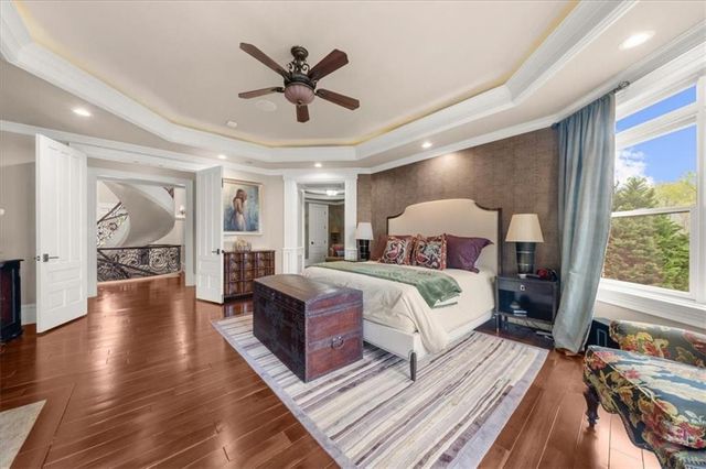 9005 Hayes Drive, Gainesville, GA 30506