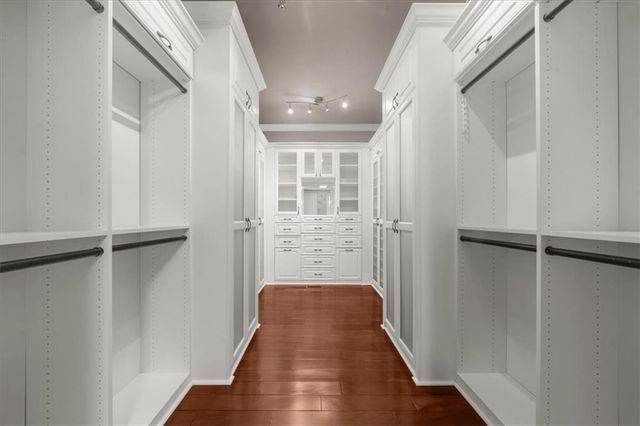 9005 Hayes Drive, Gainesville, GA 30506