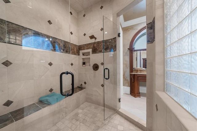 9005 Hayes Drive, Gainesville, GA 30506