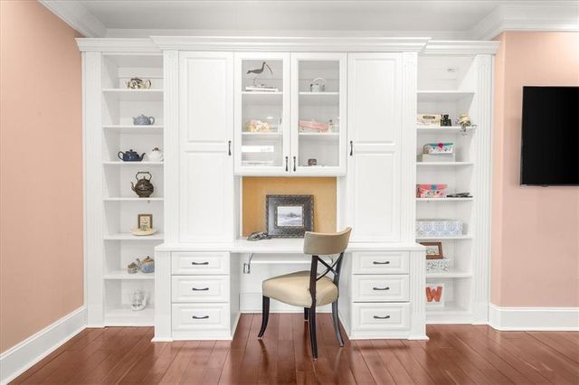 9005 Hayes Drive, Gainesville, GA 30506