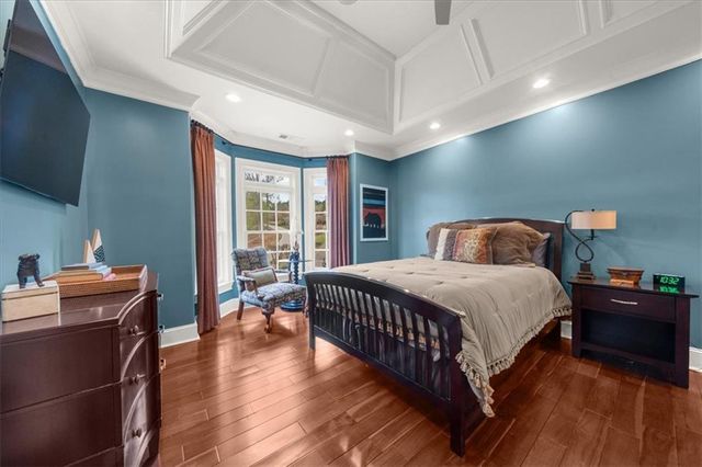 9005 Hayes Drive, Gainesville, GA 30506