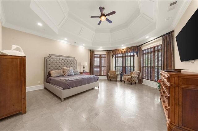 9005 Hayes Drive, Gainesville, GA 30506