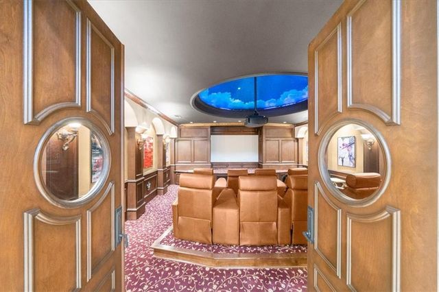 9005 Hayes Drive, Gainesville, GA 30506