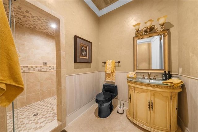 9005 Hayes Drive, Gainesville, GA 30506