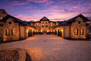 9005 Hayes Drive, Gainesville, GA 30506