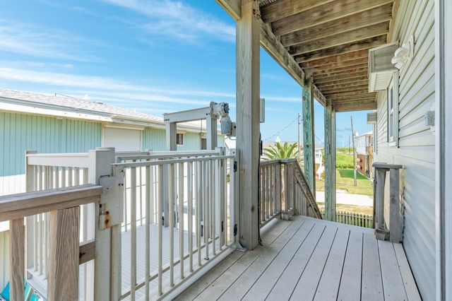 13037 John Reynolds Road, Galveston, TX 77554