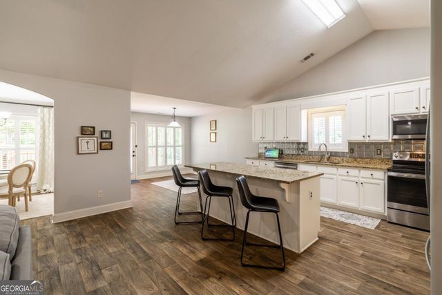621 Lake Vista Drive Drive, Jefferson, GA 30549
