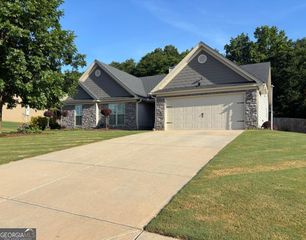 621 Lake Vista Drive Drive, Jefferson, GA 30549