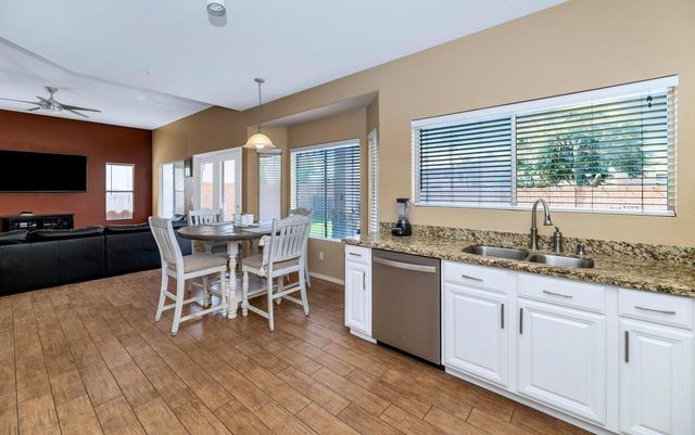 11155 E Laurel Lane, Scottsdale, AZ 85259