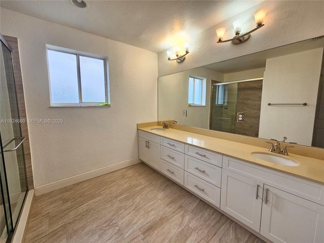 15447 SW 151st St, Miami, FL 33196