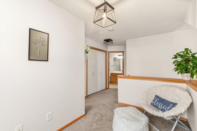 150 S Prairie View Drive 1112, West Des Moines, IA 50266