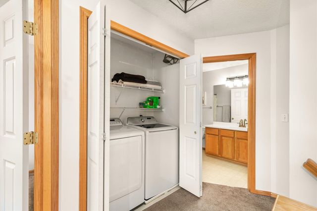 150 S Prairie View Drive 1112, West Des Moines, IA 50266