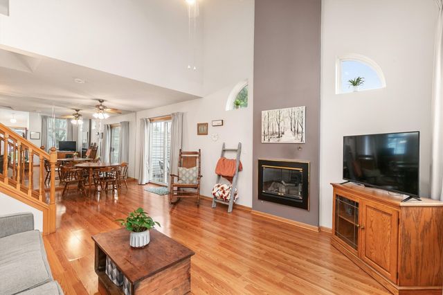 150 S Prairie View Drive 1112, West Des Moines, IA 50266