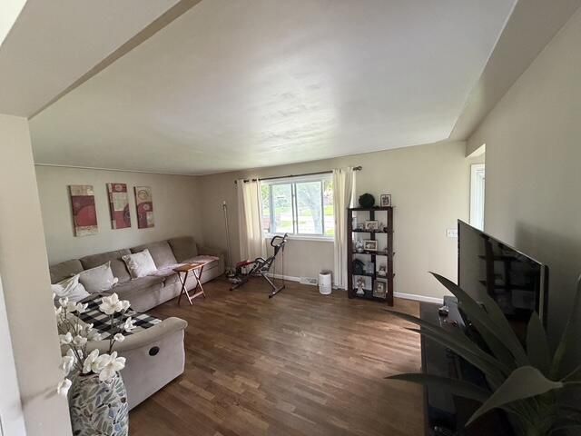 211 Leland Place, Lansing, MI 48917