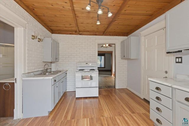 2305 Missouri Ave, Superior, WI 54880