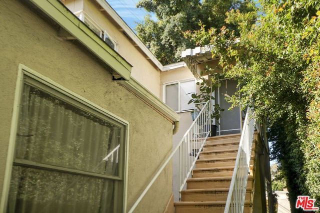 1147 S Swall Drive, Los Angeles, CA 90035