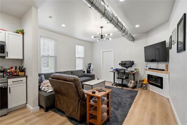 5140 Butler St, Lawrenceville, PA 15201