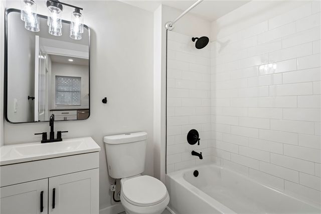 5140 Butler St, Lawrenceville, PA 15201