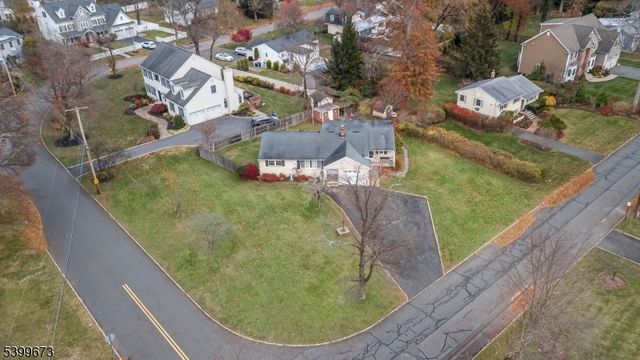 2 Orchard Rd, Florham Park Boro, NJ 07932