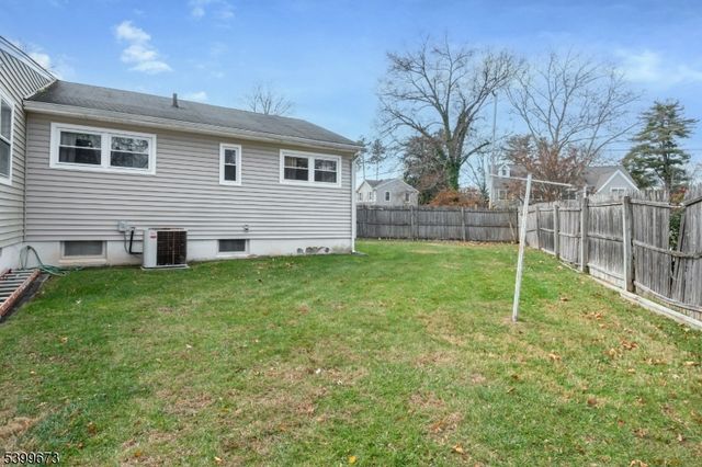 2 Orchard Rd, Florham Park Boro, NJ 07932