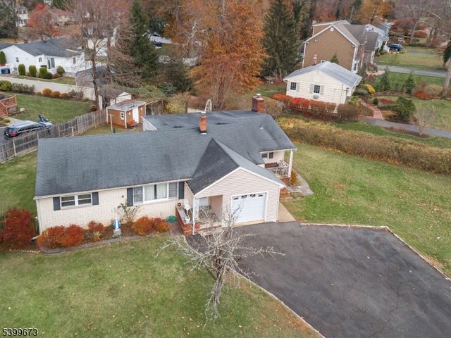 2 Orchard Rd, Florham Park Boro, NJ 07932