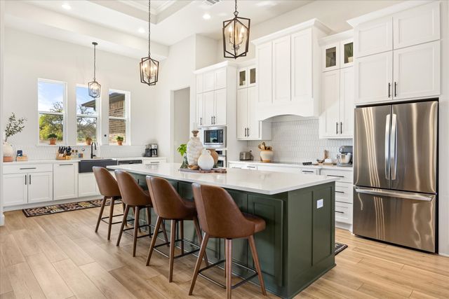 8011 Brownie Luker Boulevard, Granbury, TX 76048