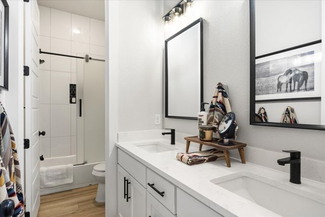 8011 Brownie Luker Boulevard, Granbury, TX 76048