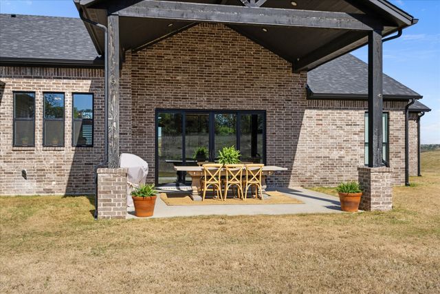 8011 Brownie Luker Boulevard, Granbury, TX 76048