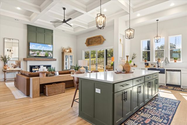 8011 Brownie Luker Boulevard, Granbury, TX 76048