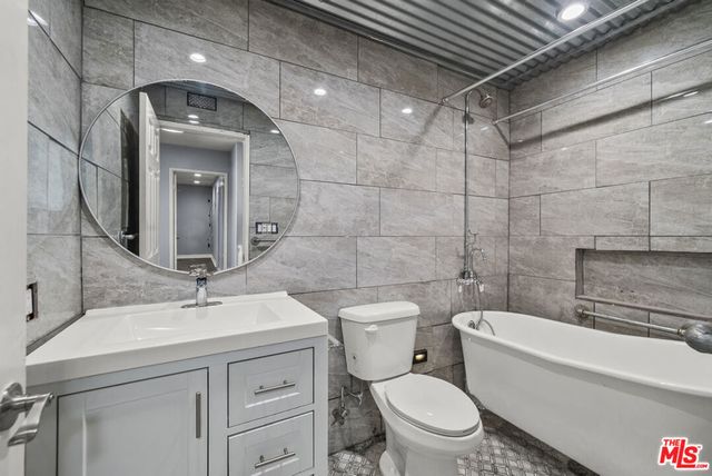 24431 Cheryl Kelton Place, Newhall, CA 91321