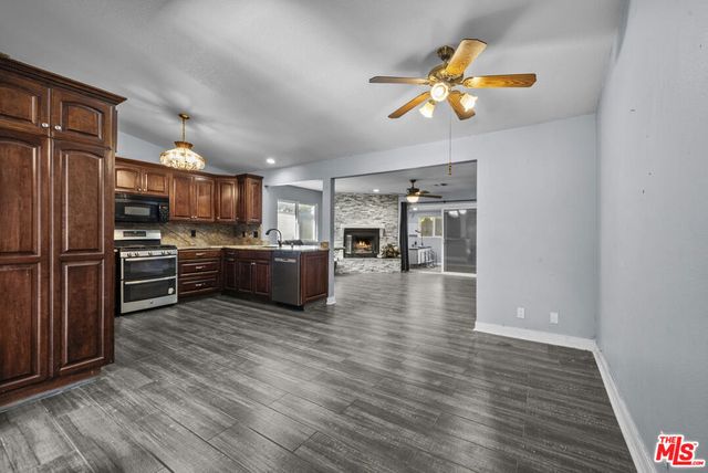 24431 Cheryl Kelton Place, Newhall, CA 91321