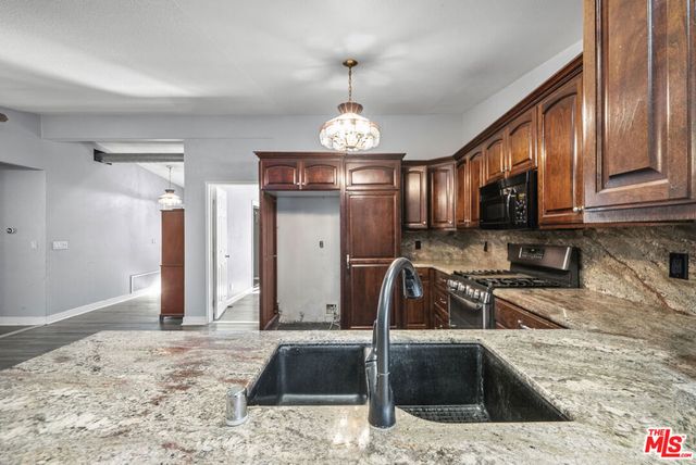 24431 Cheryl Kelton Place, Newhall, CA 91321