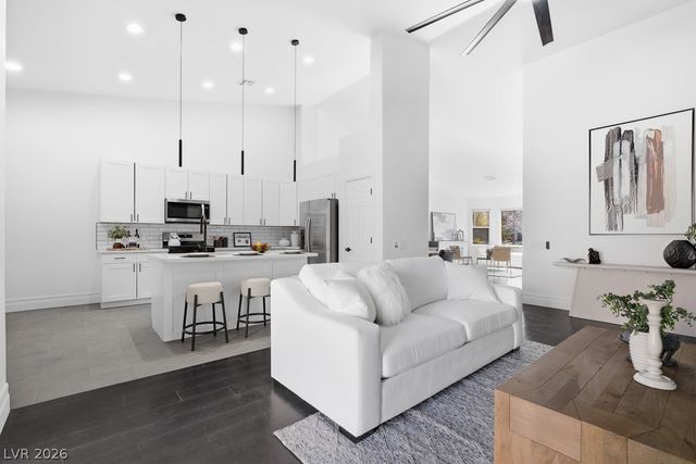 11208 Dell Cliffs Court, Las Vegas, NV 89144