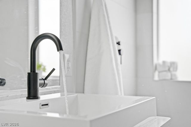 11208 Dell Cliffs Court, Las Vegas, NV 89144