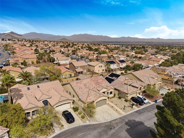 11208 Dell Cliffs Court, Las Vegas, NV 89144