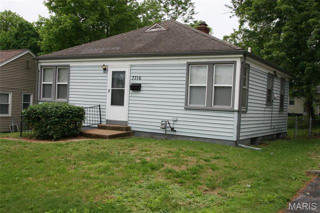 7716 Brocton Court, St Louis, MO 63121