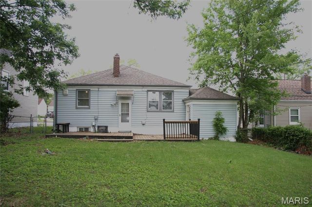 7716 Brocton Court, St Louis, MO 63121