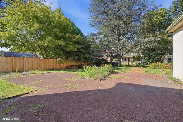 113 E PENN ST, Newtown, PA 18940