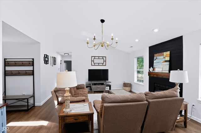 6002 Sycamore Forge Lane, Indianapolis, IN 46254