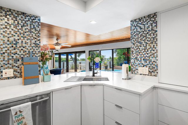 25 NW 24th Court, Delray Beach, FL 33444