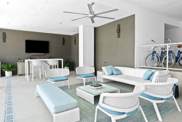 435 Bayshore Drive 803, Fort Lauderdale, FL 33304