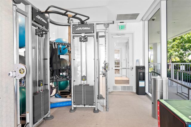 435 Bayshore Drive 803, Fort Lauderdale, FL 33304