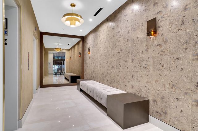 435 Bayshore Drive 803, Fort Lauderdale, FL 33304