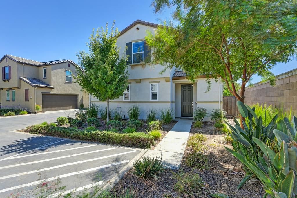 4600 Ocean Ln, Elk Grove, CA 95757