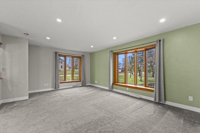 403 Elkhorn ROAD, Eagle, WI 53119