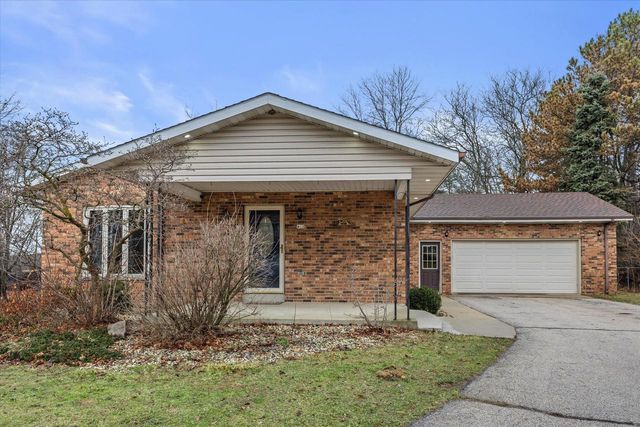 403 Elkhorn ROAD, Eagle, WI 53119