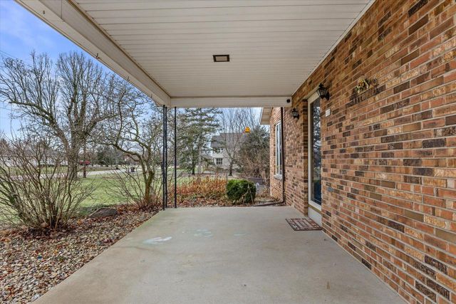 403 Elkhorn ROAD, Eagle, WI 53119