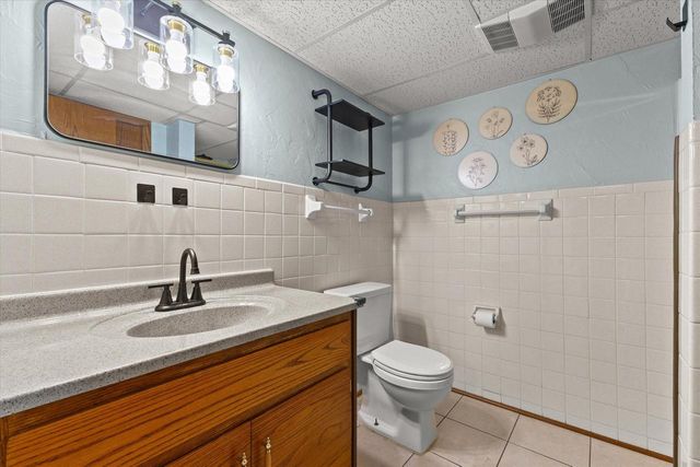 403 Elkhorn ROAD, Eagle, WI 53119