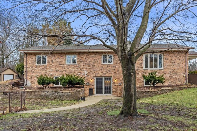 403 Elkhorn ROAD, Eagle, WI 53119