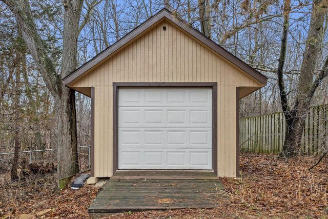 403 Elkhorn ROAD, Eagle, WI 53119